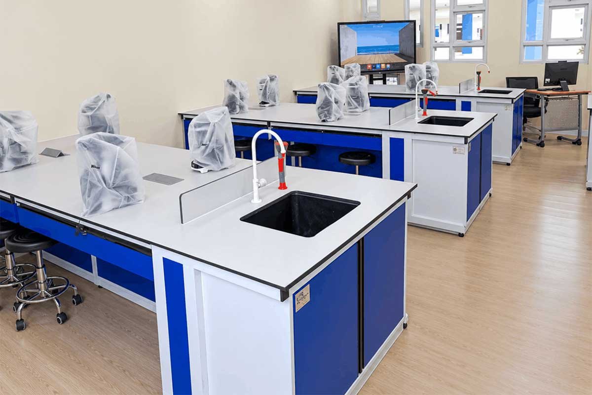 Island Bench Laboratorium Bogor – Manufaktur i-blush® LabPro - Foto 2